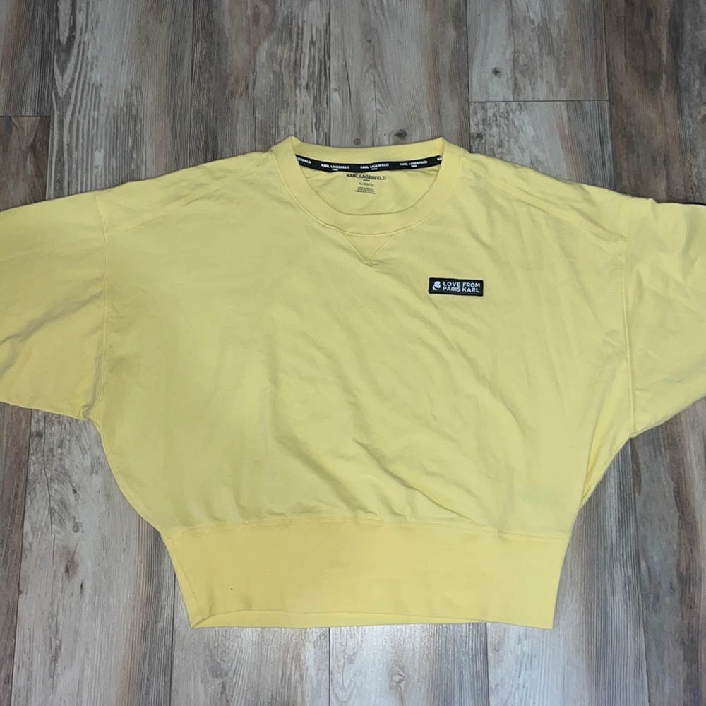 KARL LAGERFELD Women’s Crewneck Sweater. Size: XL